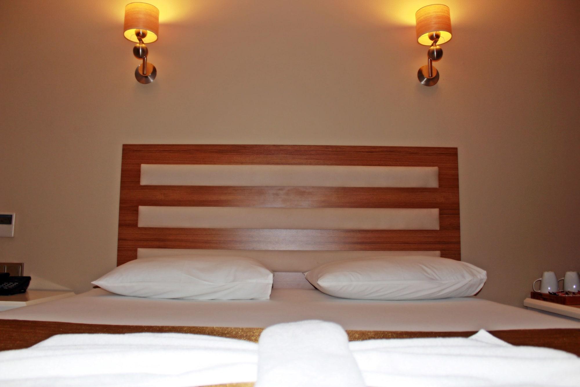 Feza Otel Trabzon Bagian luar foto